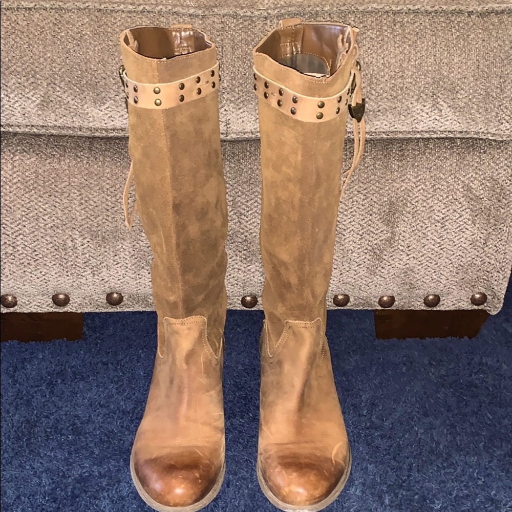 GUESS genuine leather boots